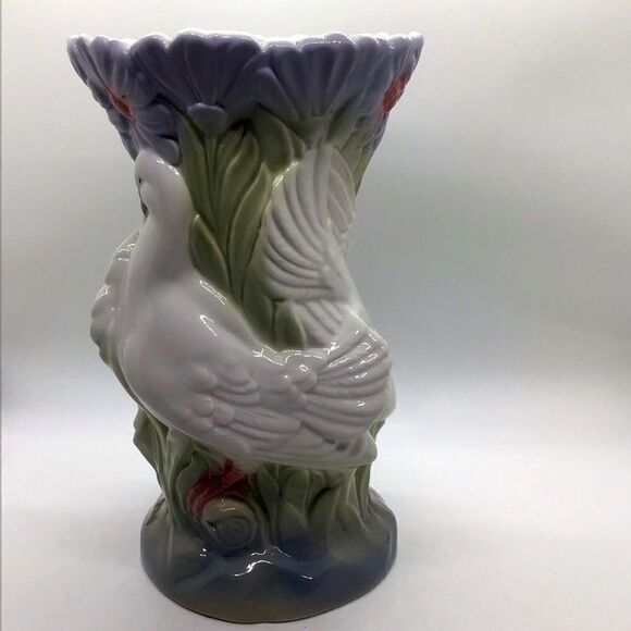 Vintage M. Requena Porcelain Dove Vase - Picture 5 of 7